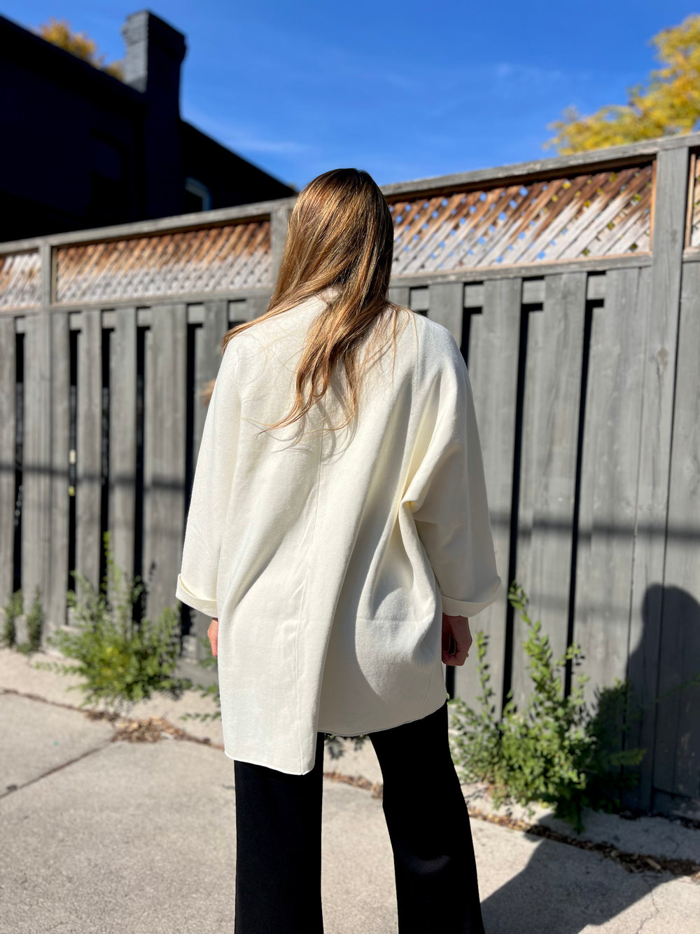 AMY 80S BUCKLE IVORY CARDIGAN