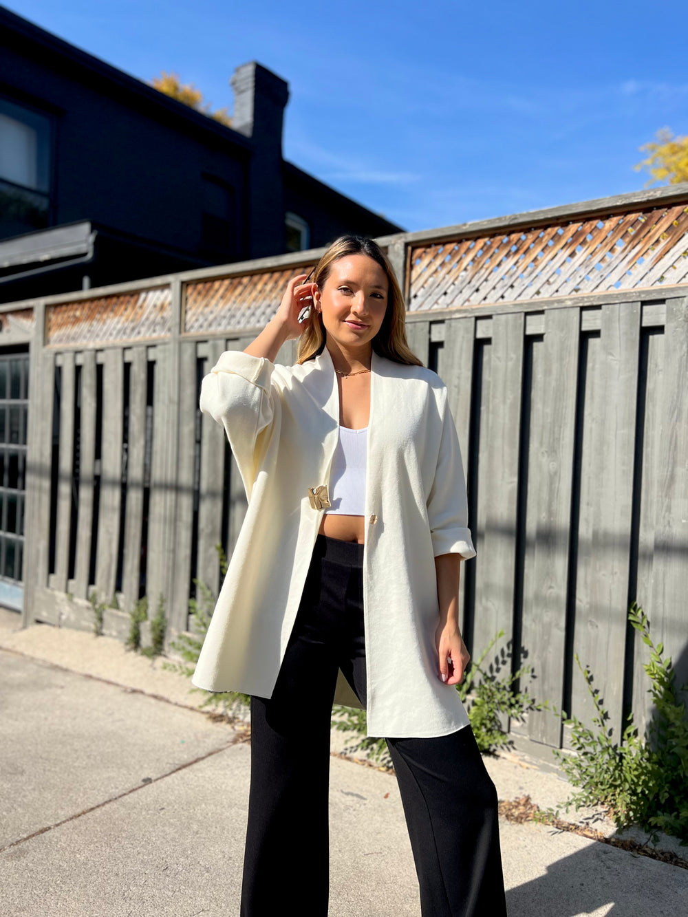 AMY 80S BUCKLE IVORY CARDIGAN