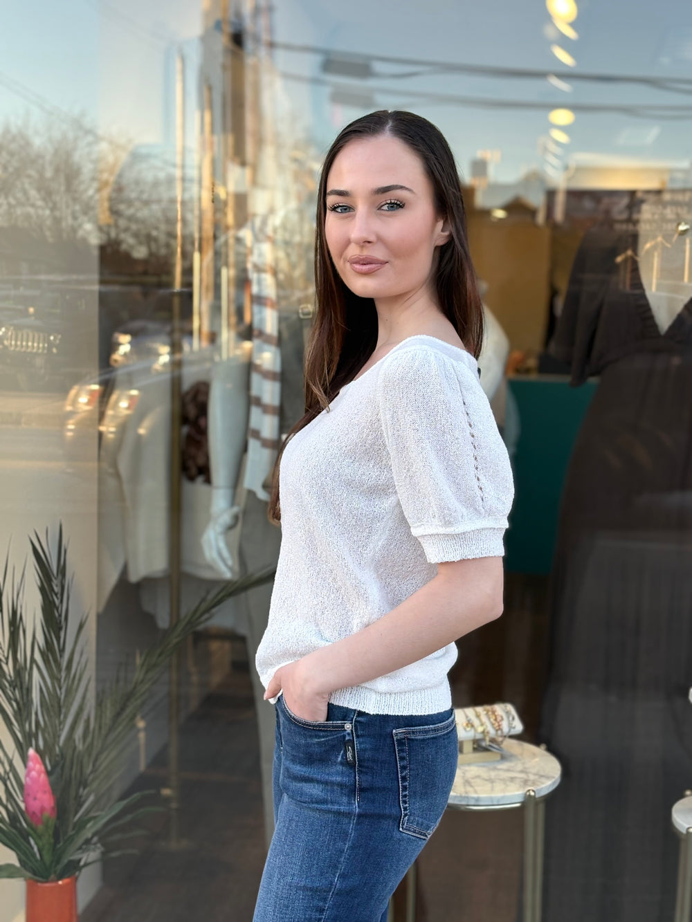MADDI MESH SQ NECK WHITE TOP