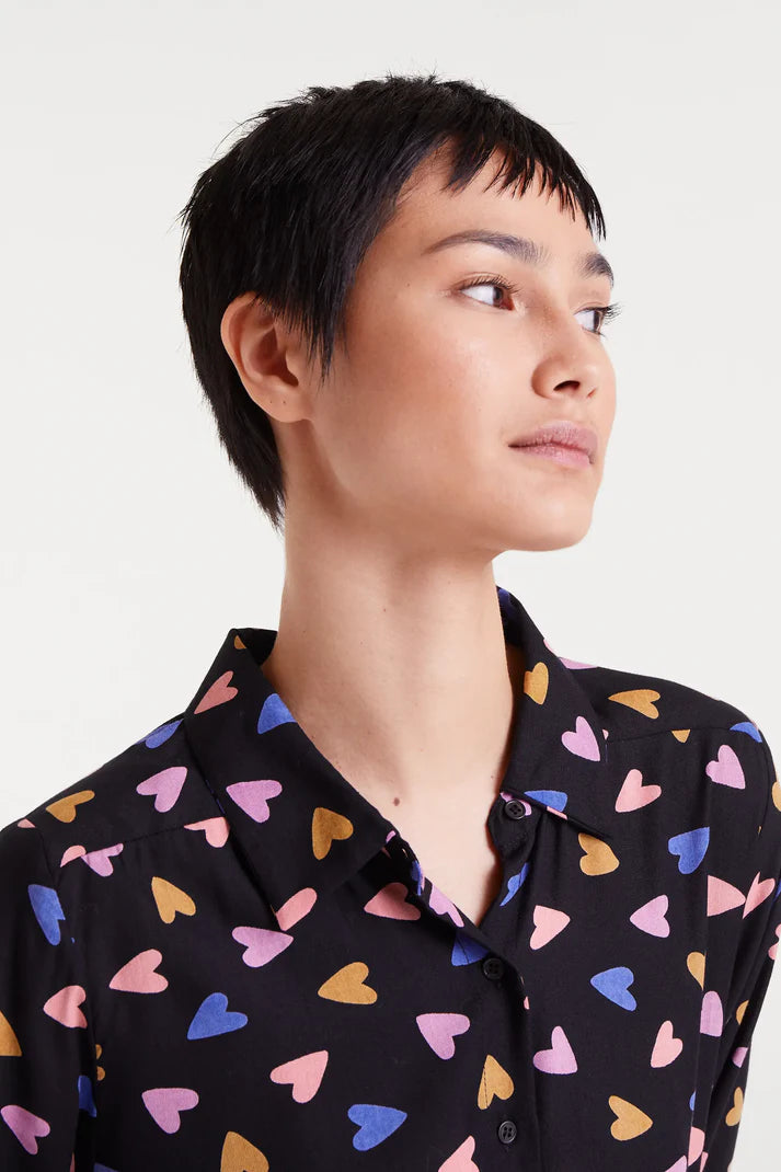 POTPOURII HEARTS BLACK SHIRT