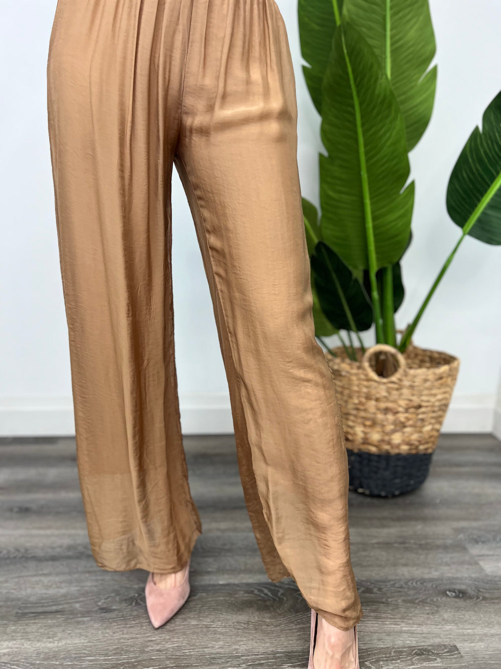 DILETTA CAMEL SILK PULL UP PANT