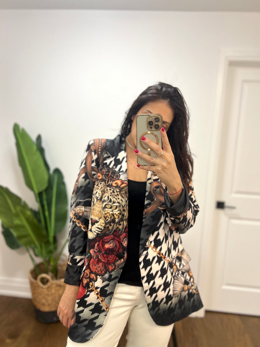 QUEEN OF JUNGLE TIGER WHITE BLAZER