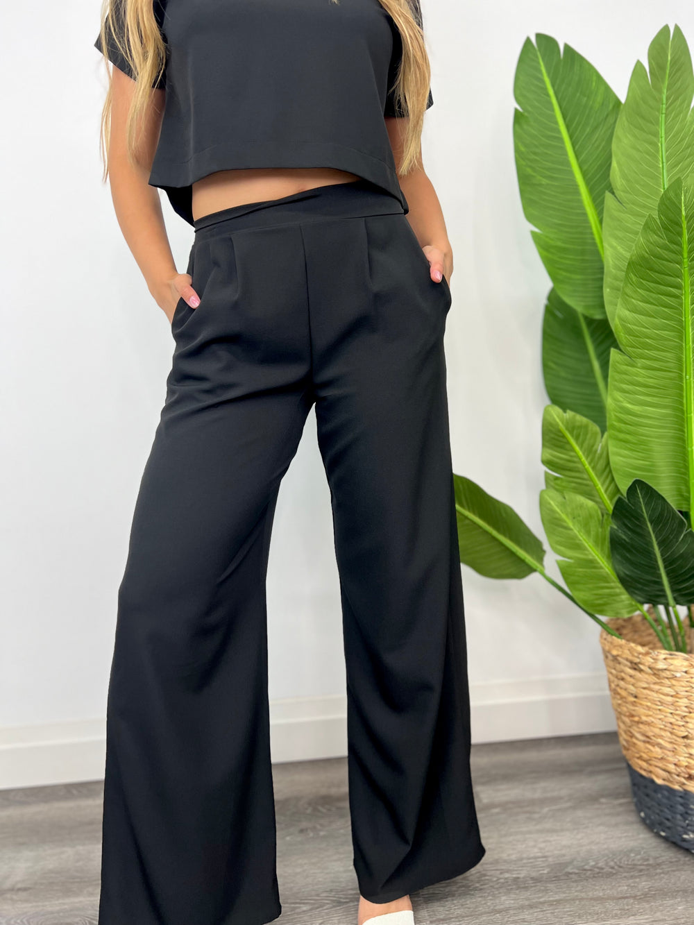 MAGGIE BLACK WIDE LEG MATCHER