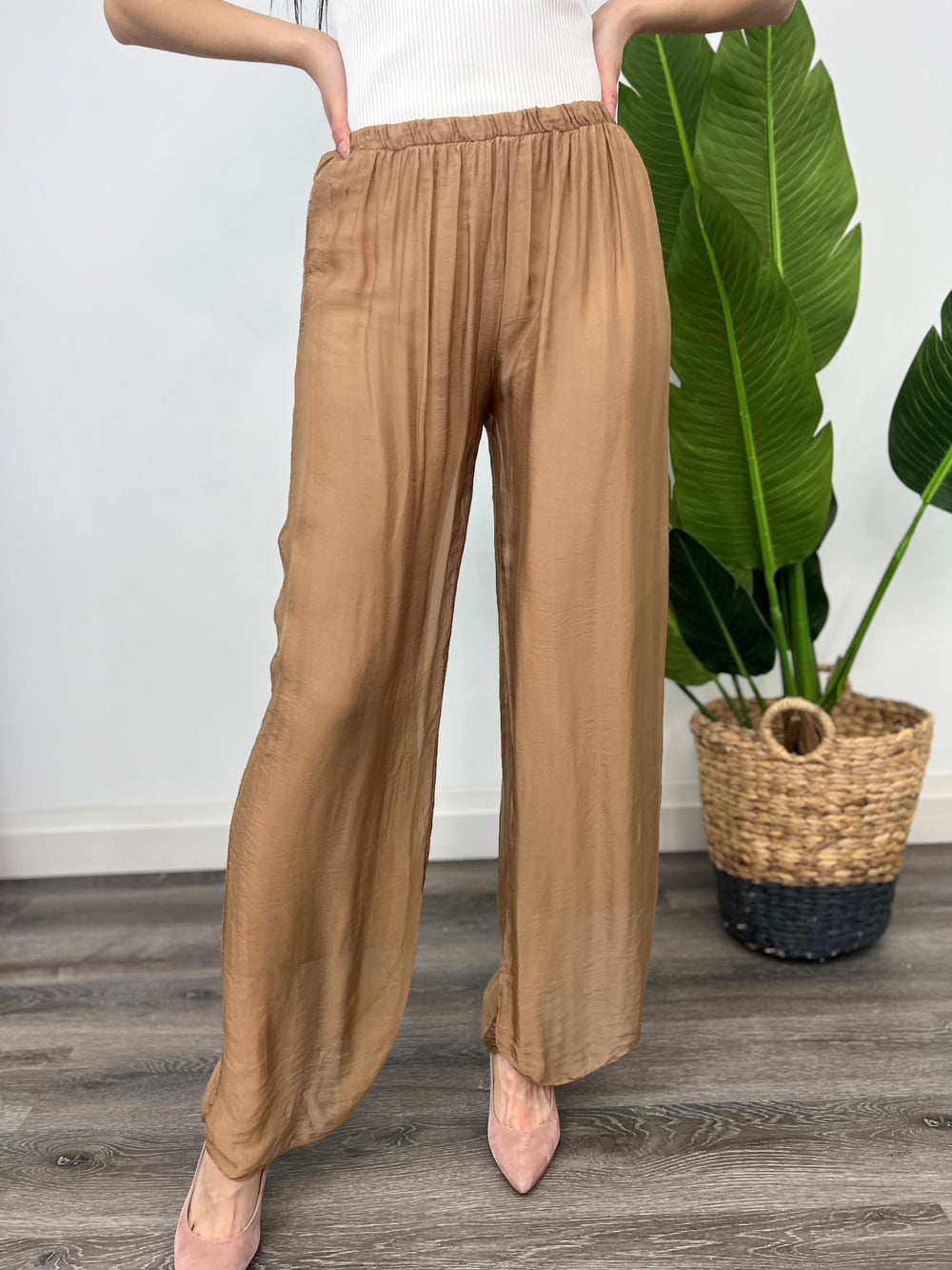 DILETTA CAMEL SILK PULL UP PANT