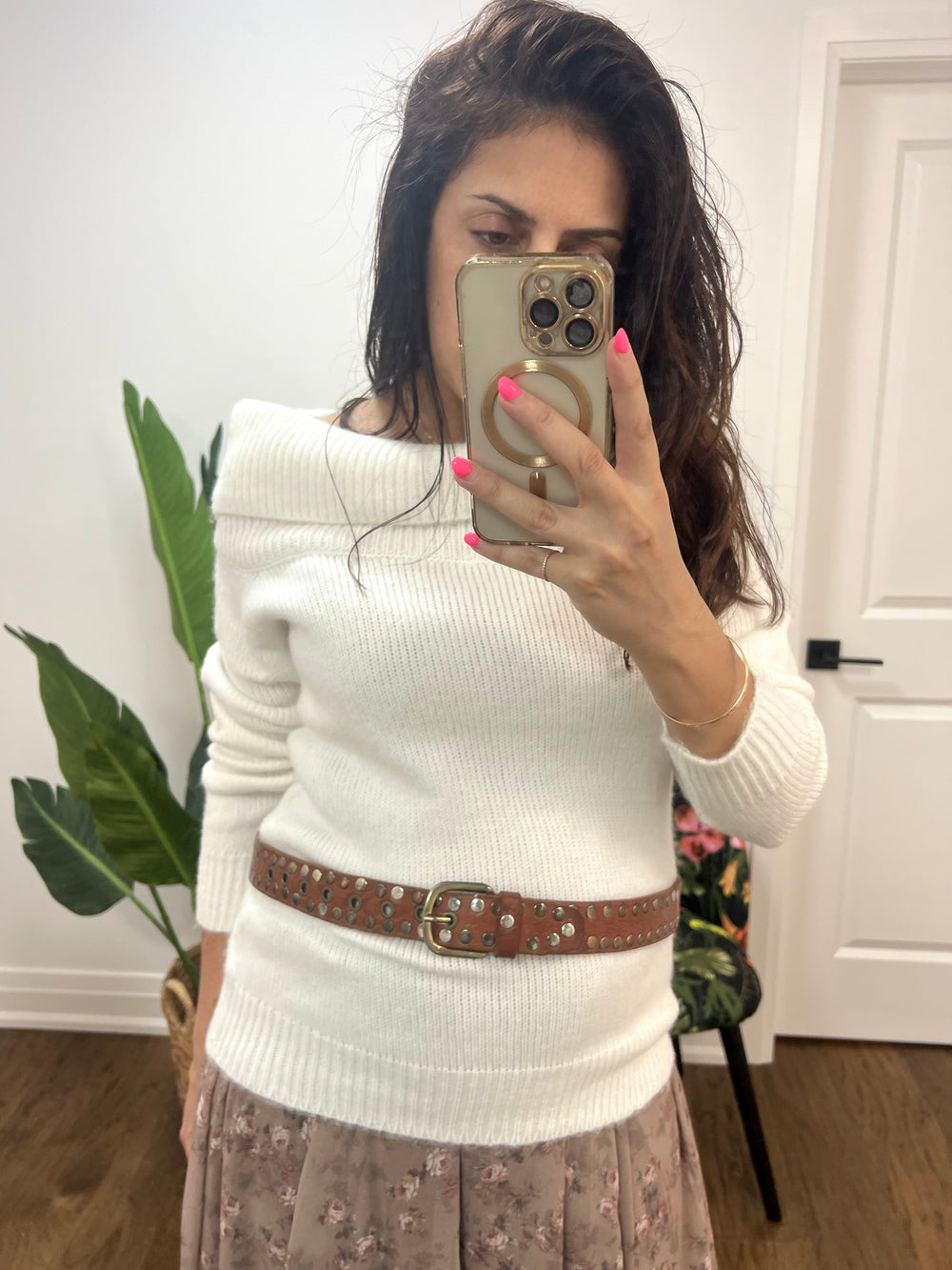 MARILYN WHITE OFF SHOULDER SWEATER