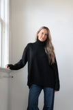 *Best Seller* DOG WALKER BLACK RECYCLED YARN