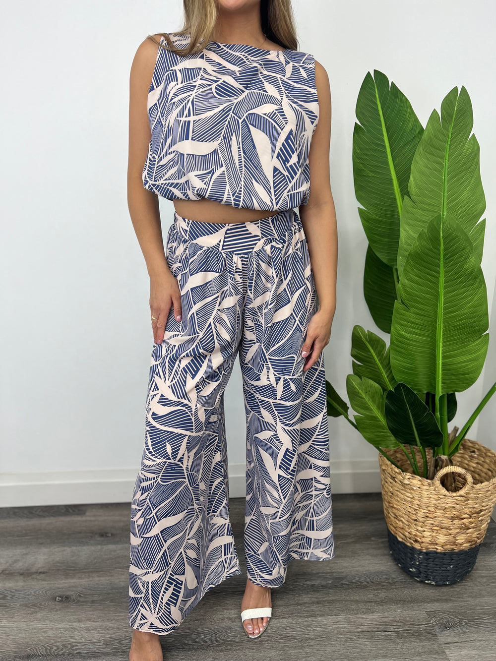 JAAY BLUE LEAF TOP