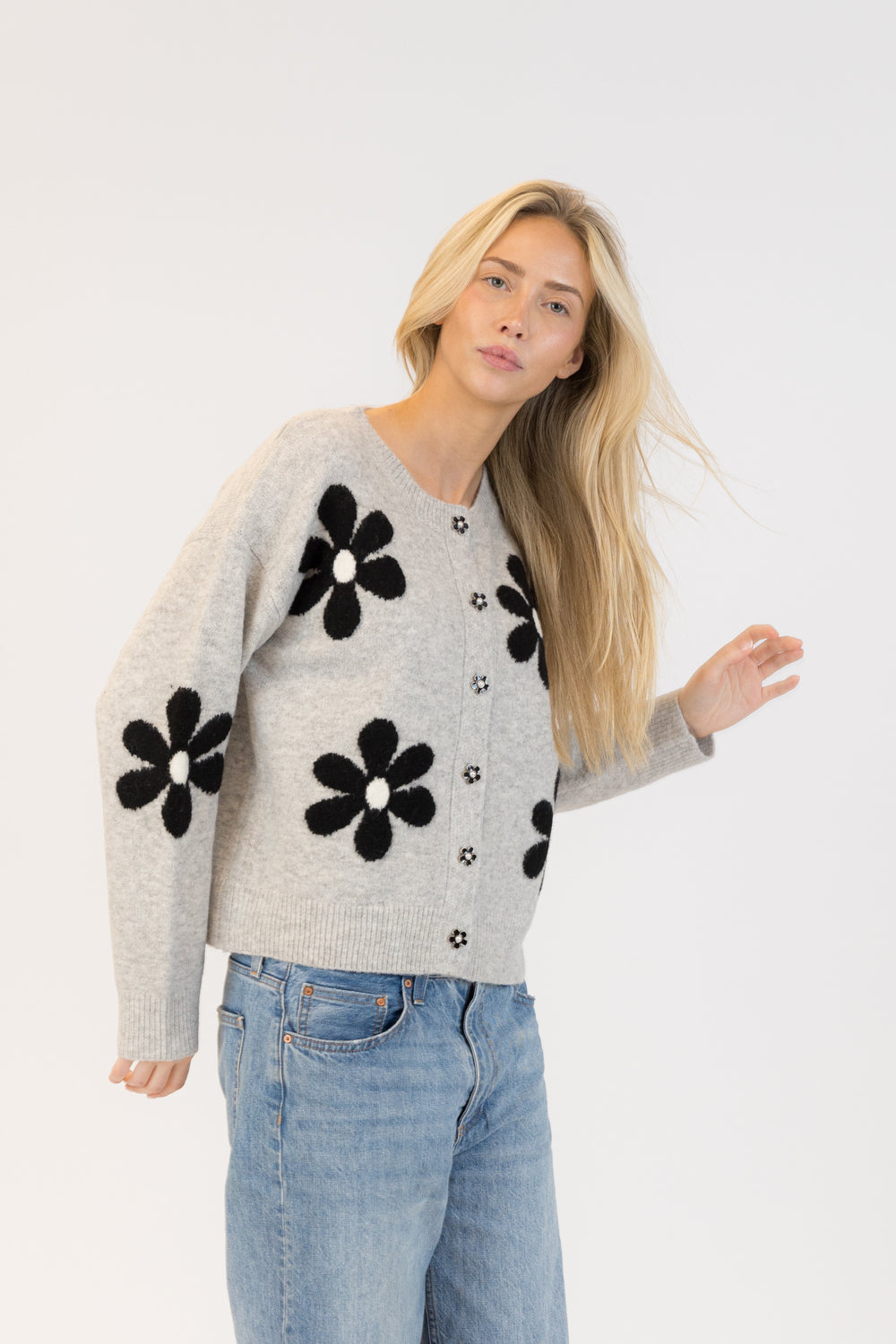 BLACK DAISIES LIGHT GREY CARDIGAN