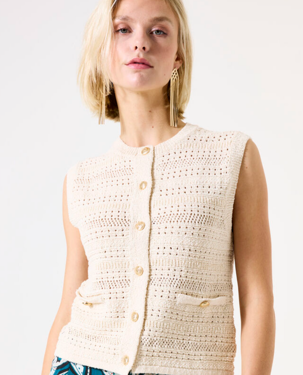 DANJA GOLD BUTTON OPEN ECRU VEST