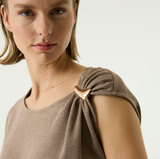 LATTE DUSK PLEAT TOP W/GOLD BUCKLE