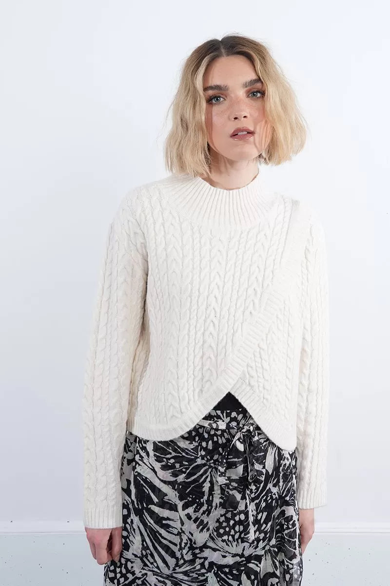 MOCK WRAP CREAM CABLE SWEATER