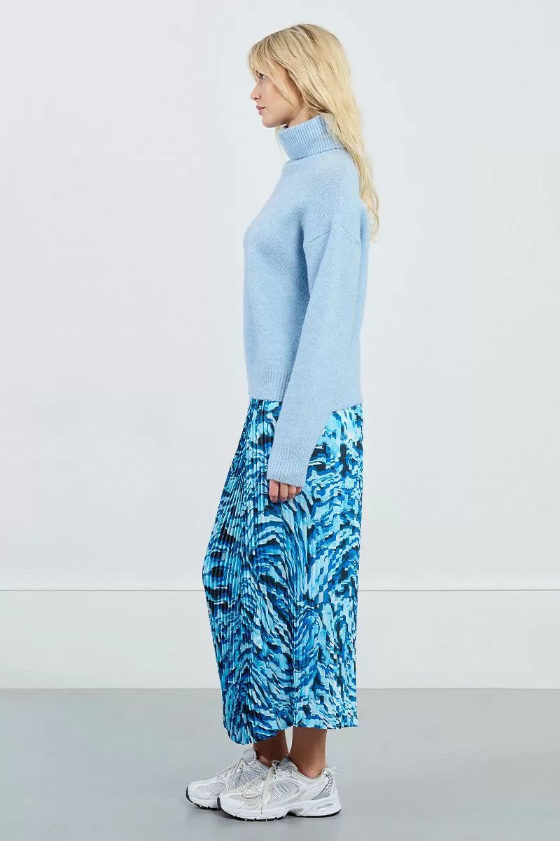 SIMPLE POWDER BLUE TNECK SWEATER