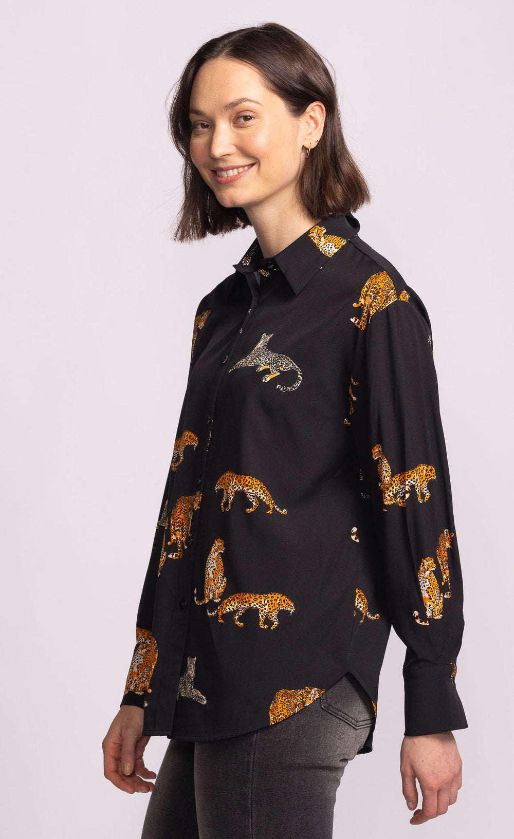 TORA BLK LEOPARDS BUTTONDOWN