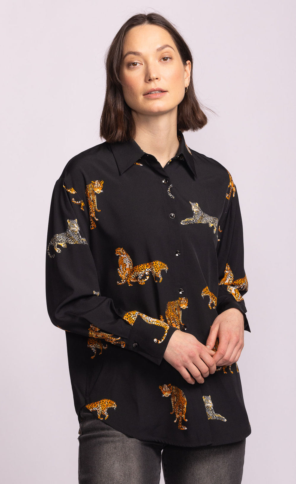 TORA BLK LEOPARDS BUTTONDOWN